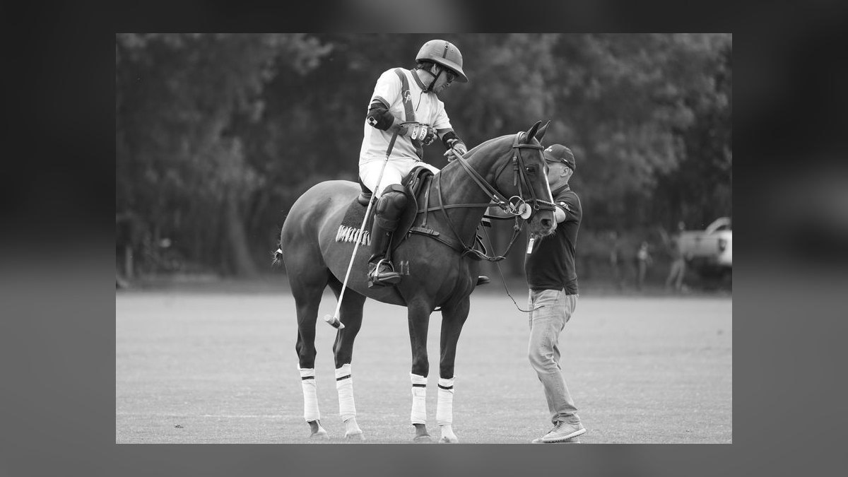 How do you coach a hunter to handle account management duties — figure 7