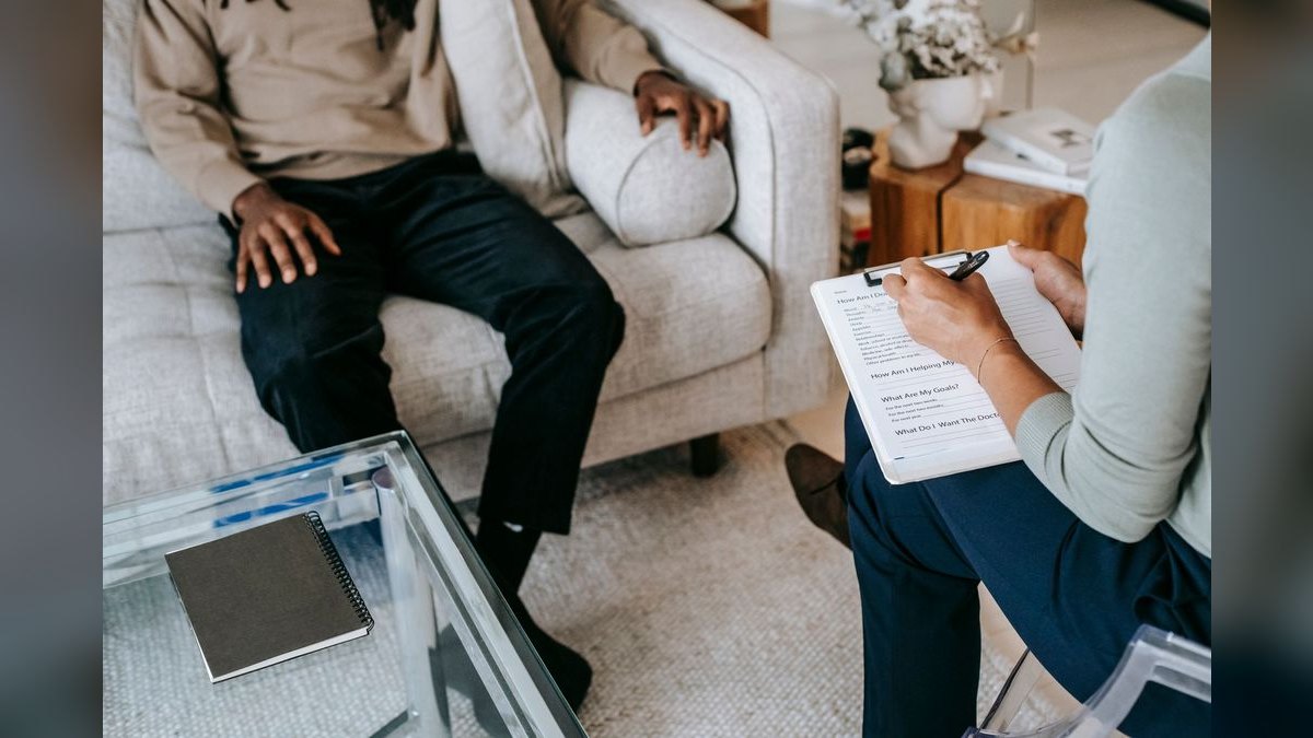 Top 10 1:1 Coaching Questions for New Hires in 2027