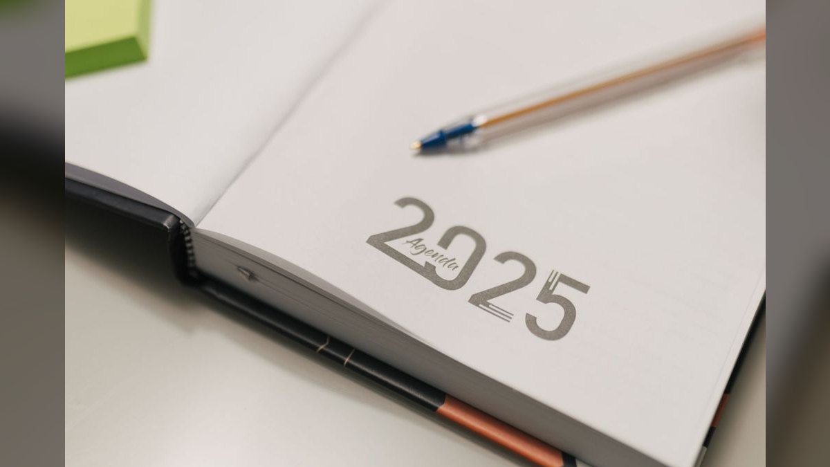 Top 10 Deal Coaching Agendas for Mid-Market Reps in 2027