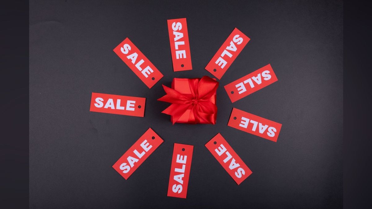 How do you coach a brand-new sales manager on their first hire — figure 6