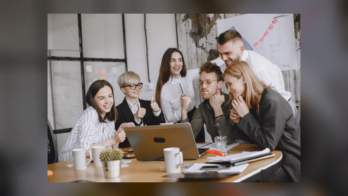 Which question should I ask to test a rep’s understanding of the competitor landscape?