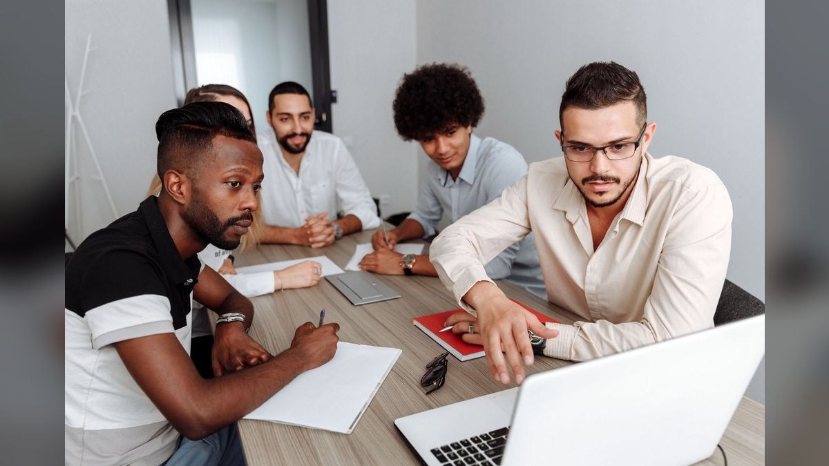 Top 10 questions to coach a rep on strategic account planning in 2027