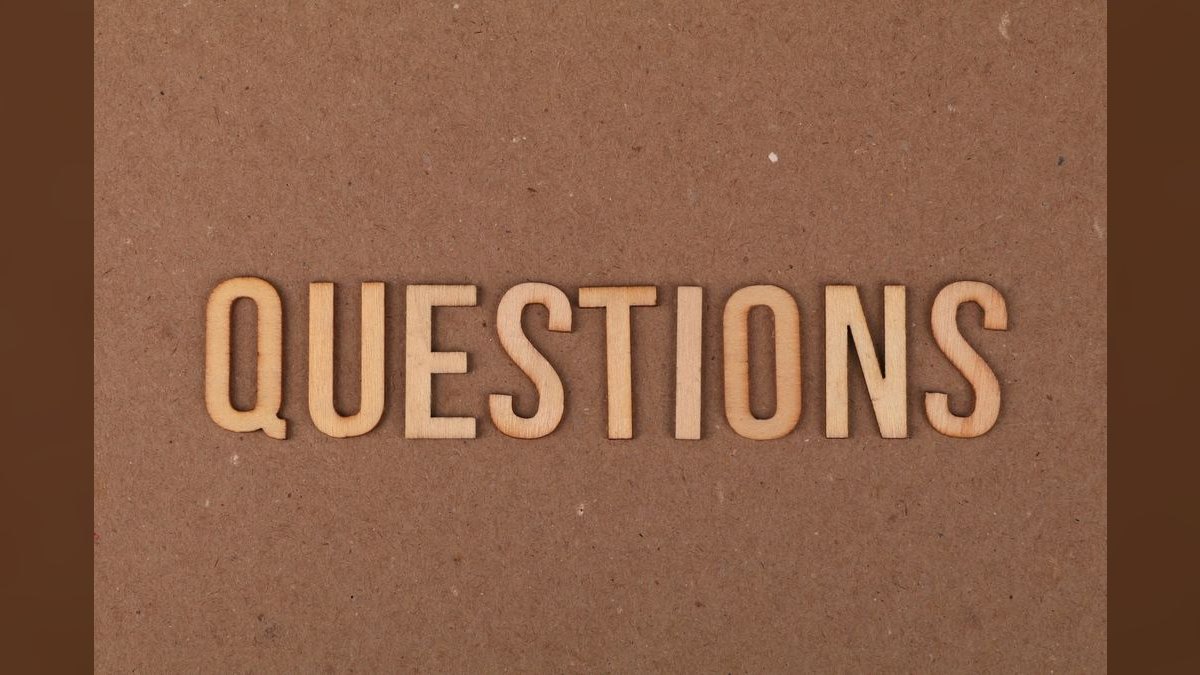 What coaching question would you use to challenge a rep who is stuck in a comfort zone with easy, low-value accounts — figure 2