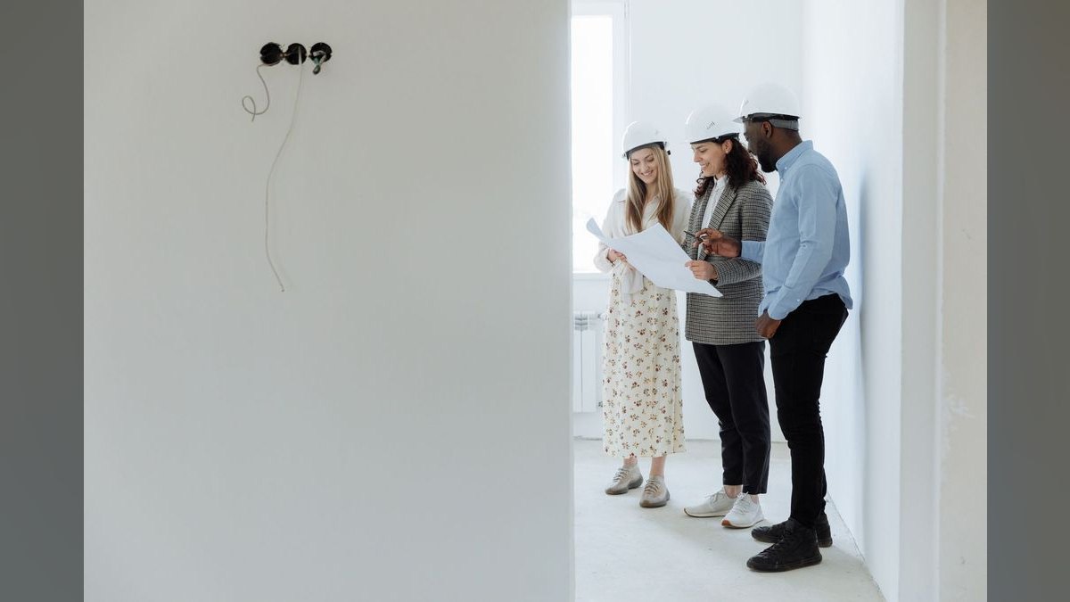 How do you build a call-review scorecard that managers actually calibrate on?