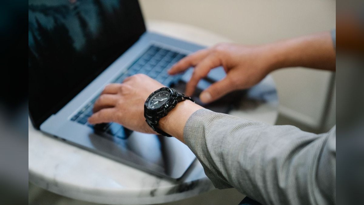 How do you coach a rep who avoids using the CRM for call logging in 2027 — figure 6