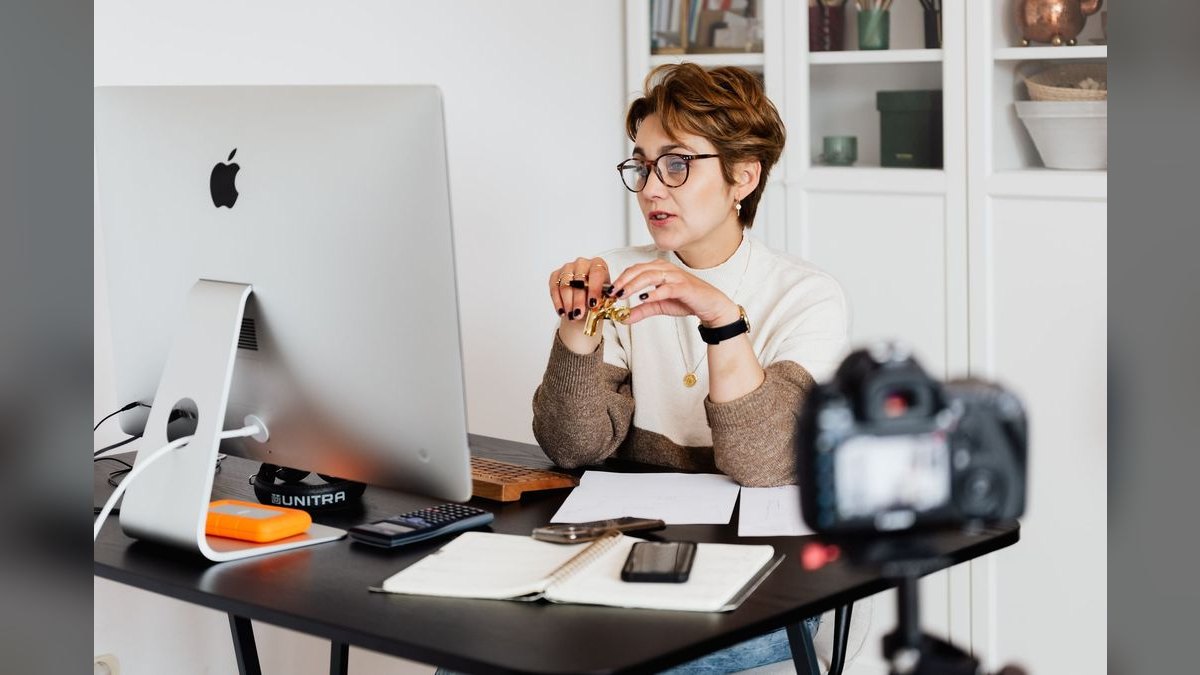 How do you coach a rep to use video in follow-ups to stand out in a crowded inbox in 2027