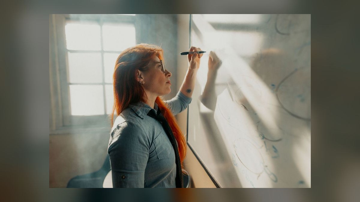 How do you coach a rep to log their calls and activities in the CRM consistently in 2027 — figure 7