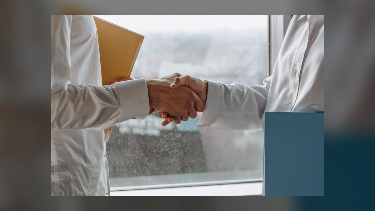 How do you coach a rep to interpret CRM activity data to spot a stalled deal in 2027 — figure 10