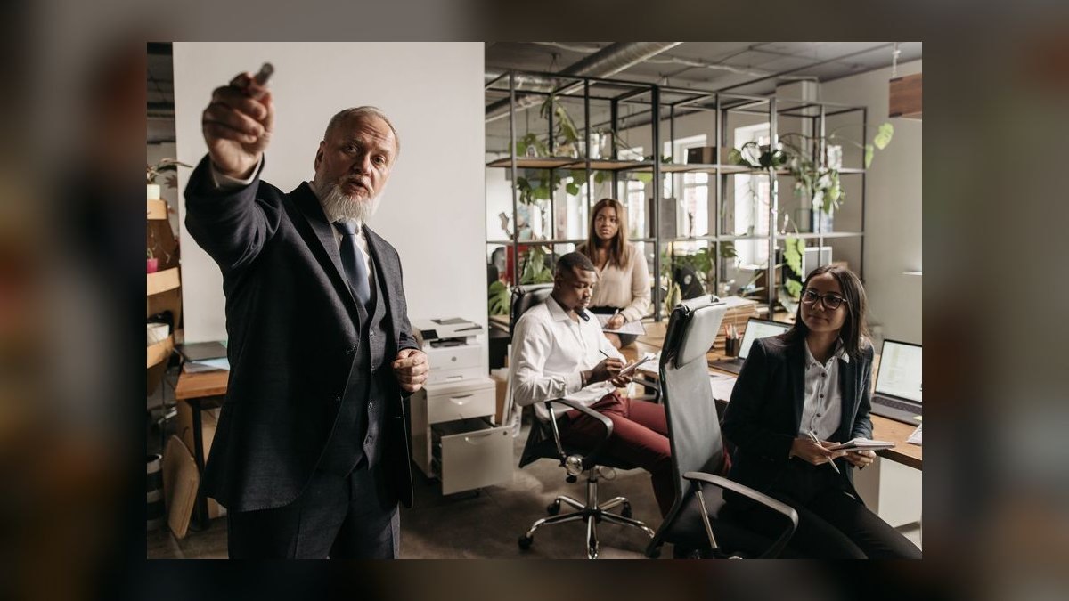 How do you coach a sales leader in Aerospace & Defense in 2027 — figure 3