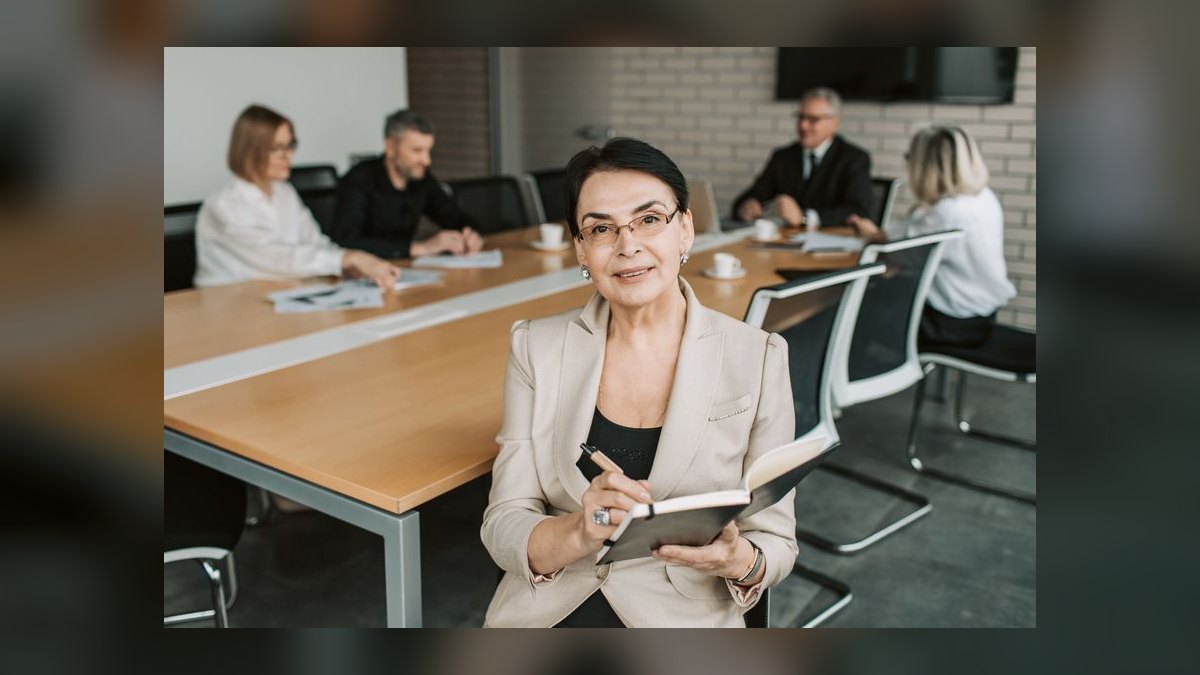 How do you coach a sales leader in Aerospace & Defense in 2027 — figure 7