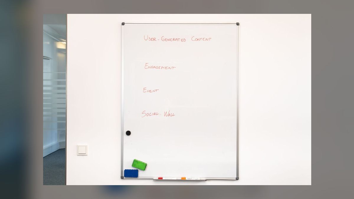 How do you coach a sales leader in Hardware & Devices in 2027 — figure 5