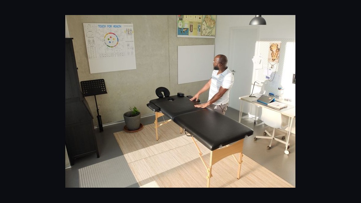 How do you coach a sales leader in Physical Therapy & Chiropractic in 2027 — figure 1