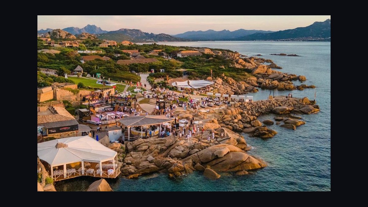 The 10 Best Beach Clubs in Sardinia & the Costa Smeralda for 2027