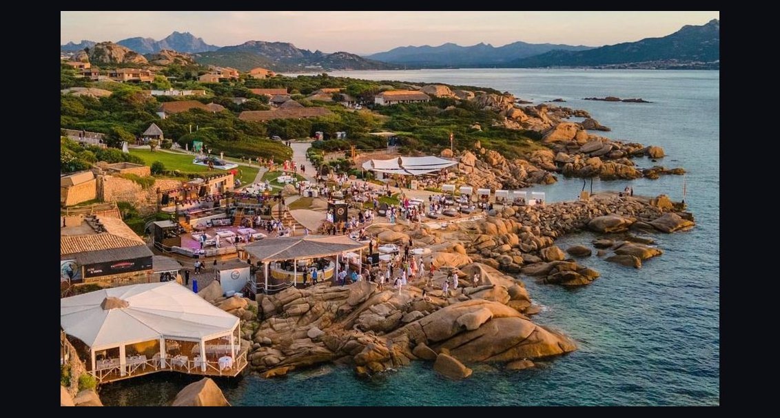 The 10 Best Beach Clubs in Sardinia & the Costa Smeralda for 2027