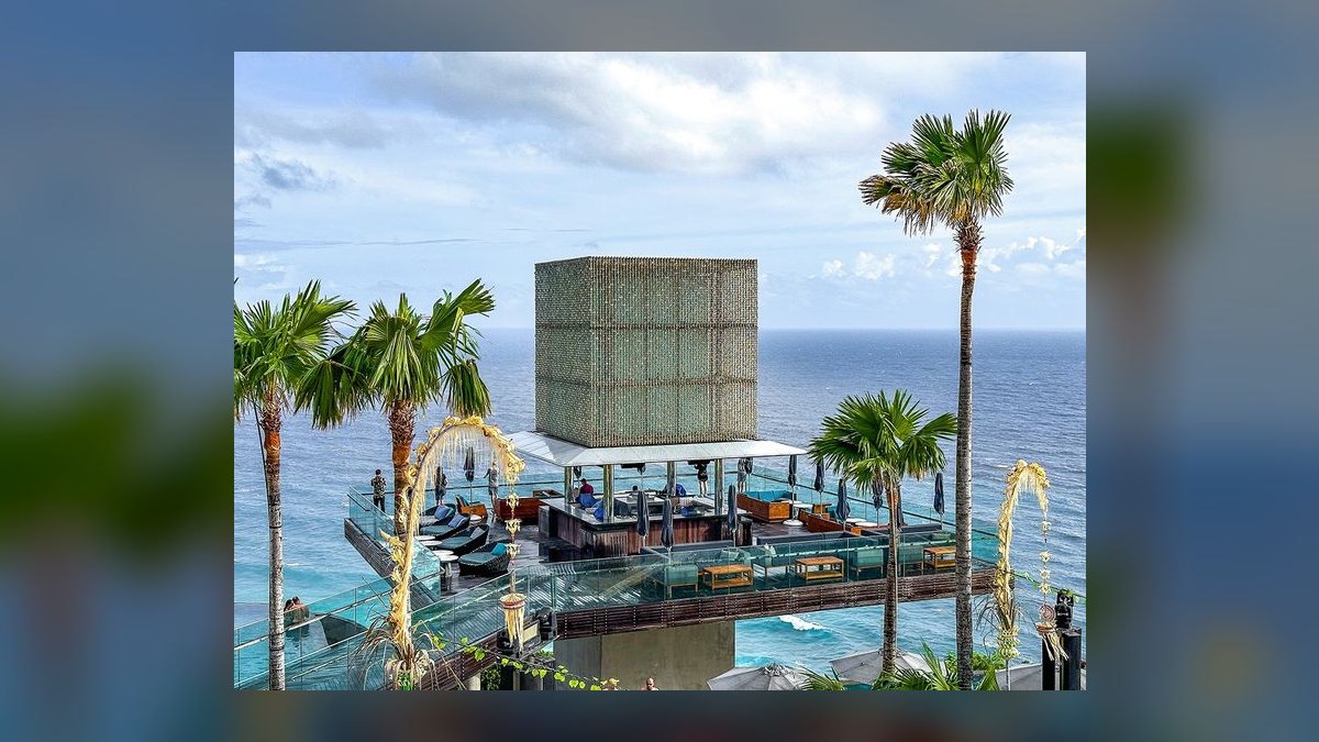 The 10 Best Beach Clubs for Every Budget in 2027 — figure 10