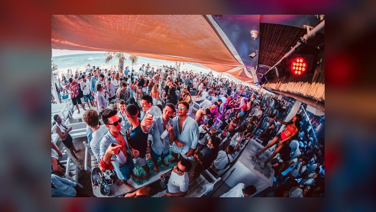 The 10 Best Beach Clubs for Every Budget in 2027 — figure 3