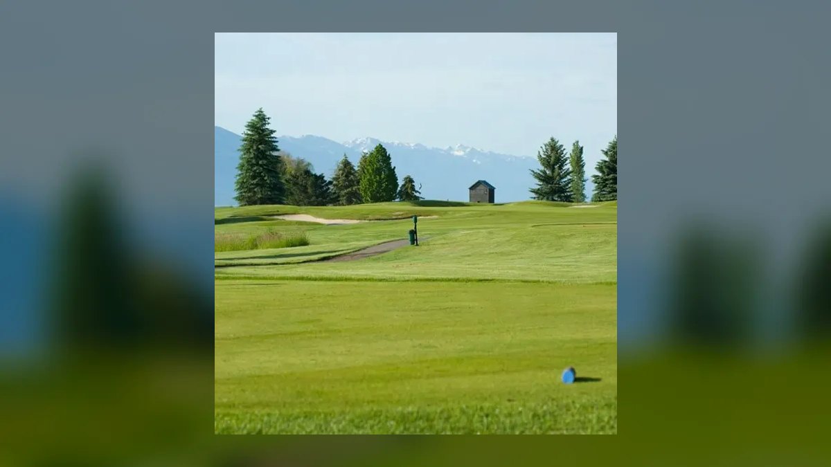 What's the difference between a country club and a golf club in 2027 — figure 5