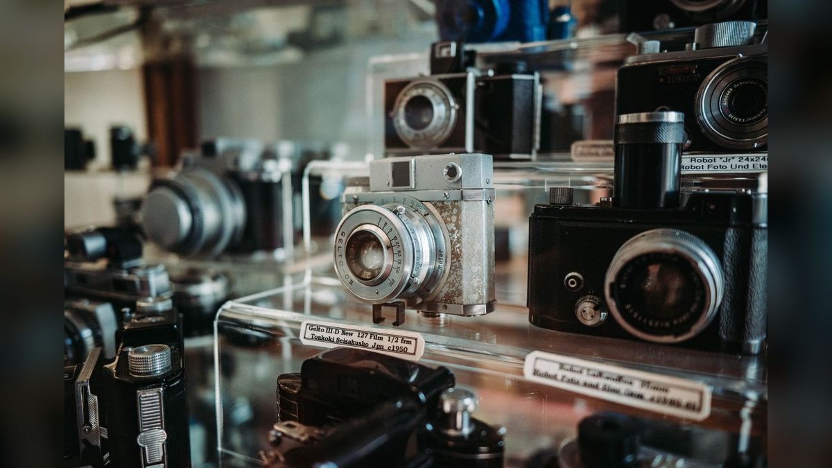 The 10 Best Vintage Cameras to Collect in 2027 — figure 4