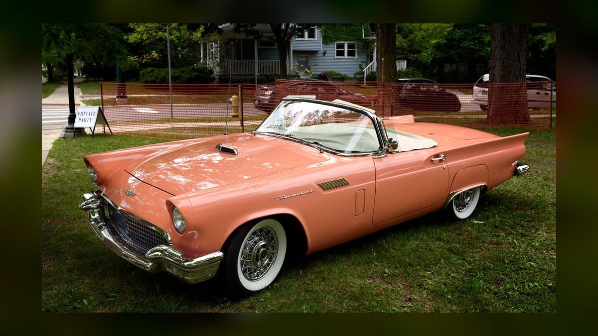 Top 10 Classic American Cars 1965 — Best Overall + Best Value — figure 10