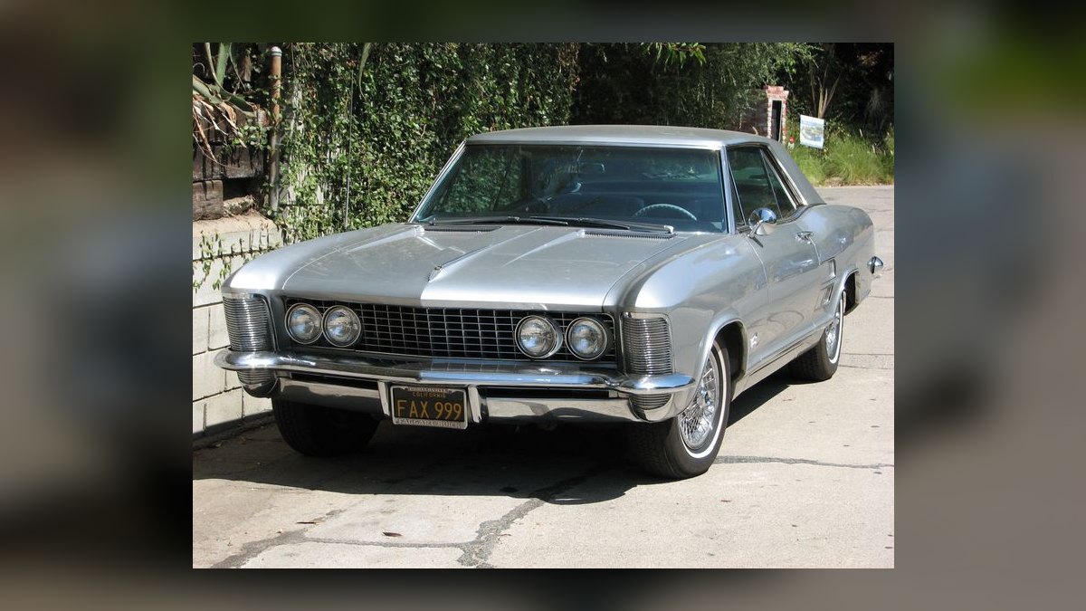 Top 10 Classic American Cars 1965 — Best Overall + Best Value — figure 4