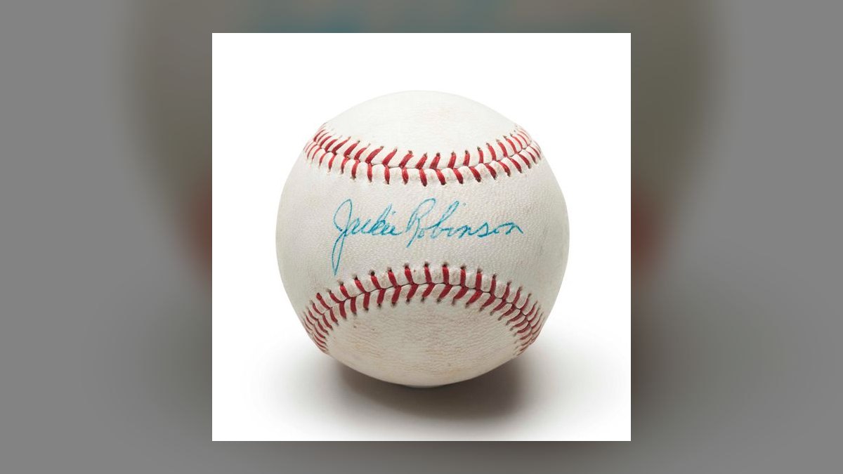 The 10 Best Vintage Autographed Memorabilia to Collect in 2027 — figure 6