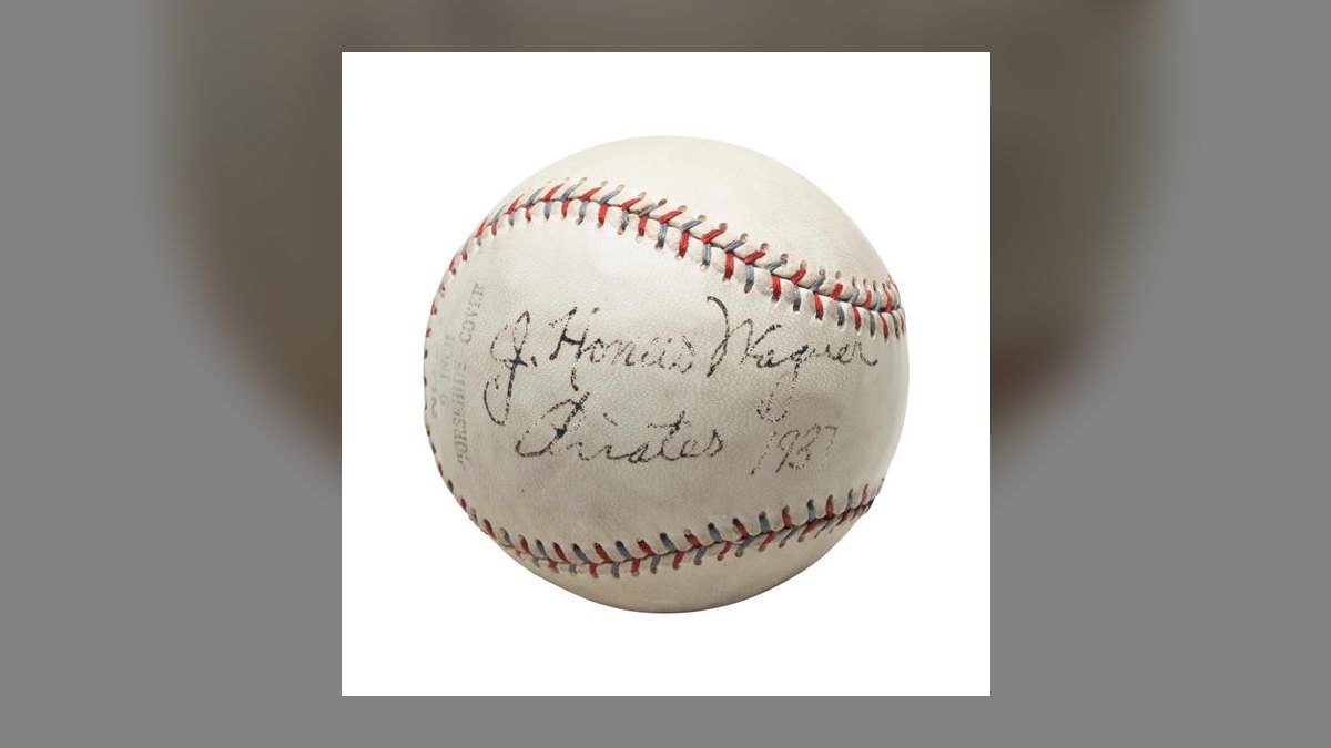 The 10 Best Vintage Autographed Memorabilia to Collect in 2027 — figure 7