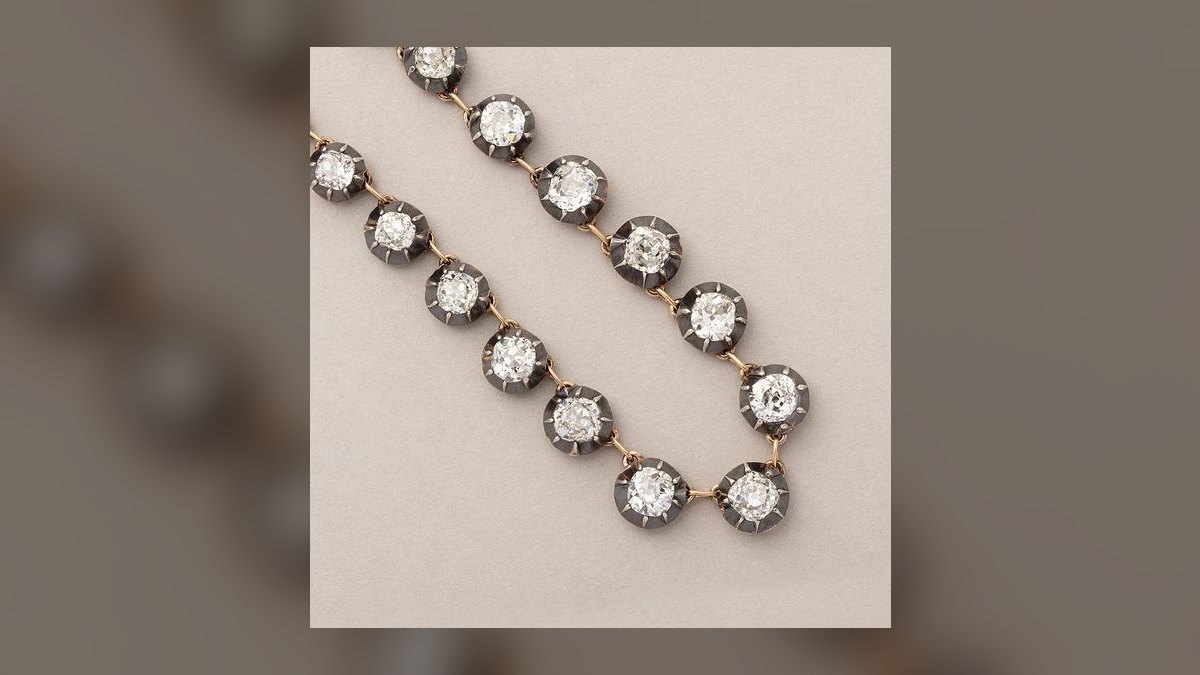 The 10 Best Antique Jewelry Pieces to Collect in 2027 — figure 1