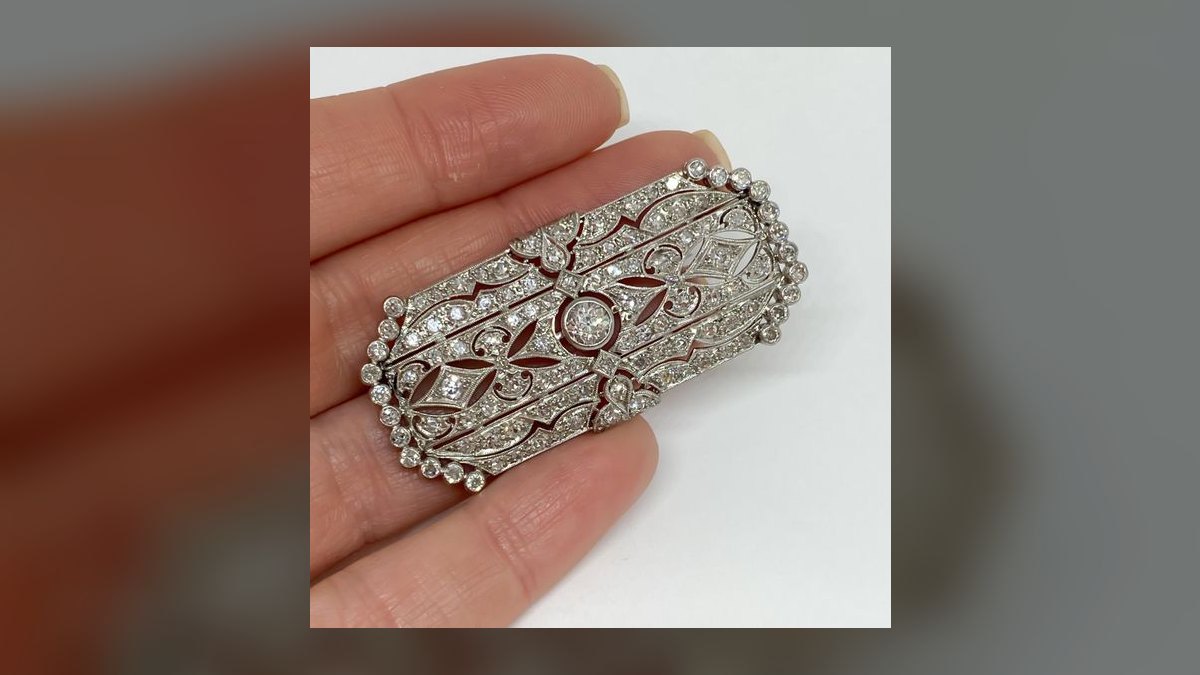The 10 Best Antique Jewelry Pieces to Collect in 2027 — figure 3