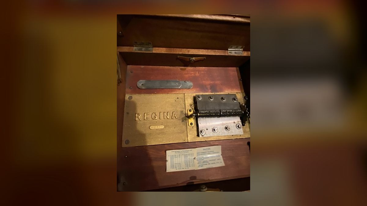 The 10 Best Vintage Music Boxes to Collect in 2027 — figure 3