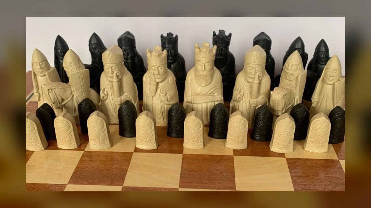 The 10 Best Antique Chess Sets to Collect in 2027 — figure 1