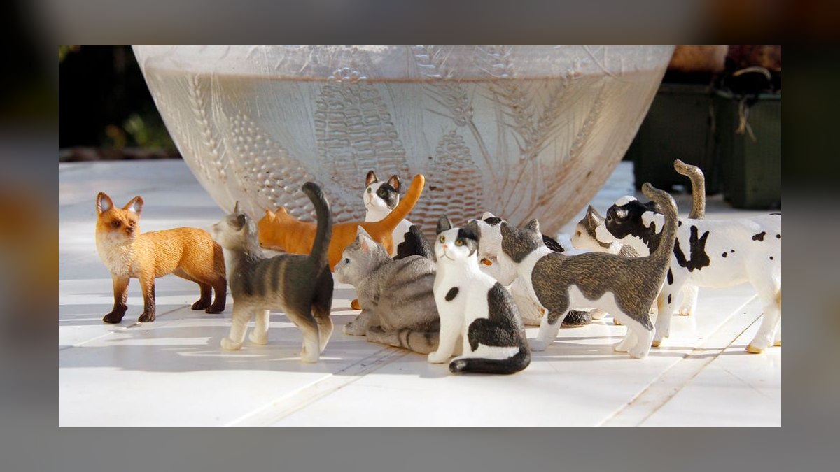 The 10 Best Antique Ceramic Figurines to Collect in 2027 — figure 1