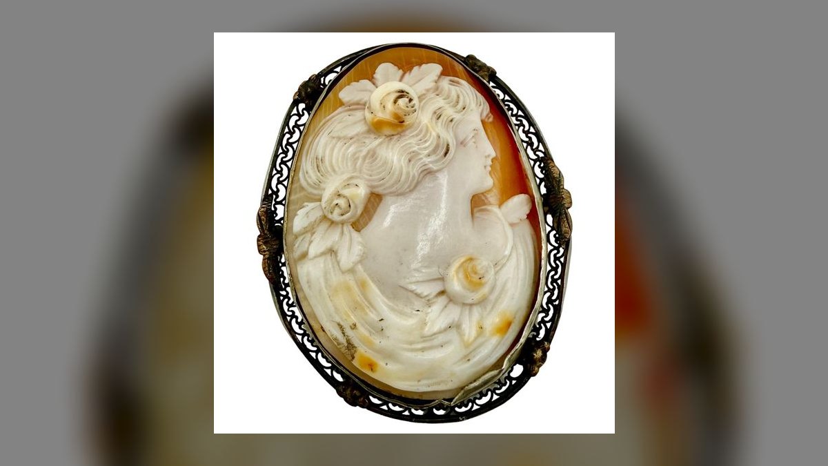 The 10 Best Antique Victorian Brooches to Collect in 2027