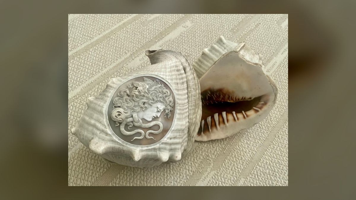 The 10 Best Antique Cameo Jewelry to Collect in 2027 — figure 1