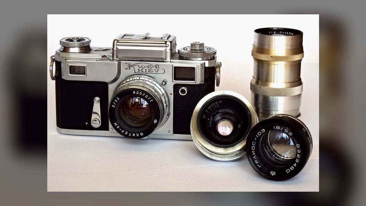 The 10 Best Vintage Camera Lenses to Collect in 2027