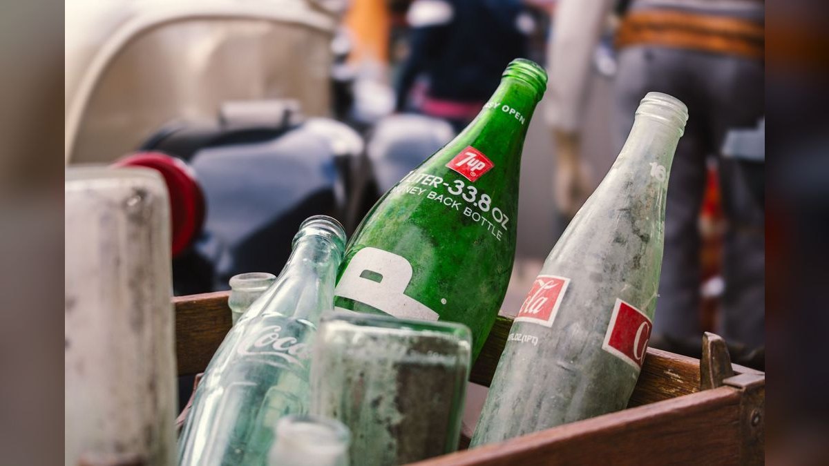 The 10 Best Vintage Coca-Cola Advertising Signs to Collect in 2027 — figure 1