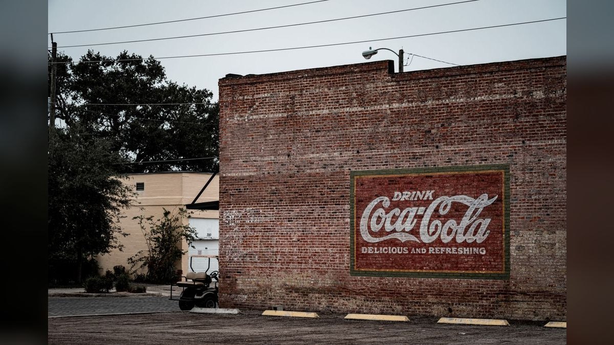 The 10 Best Vintage Coca-Cola Advertising Signs to Collect in 2027 — figure 2