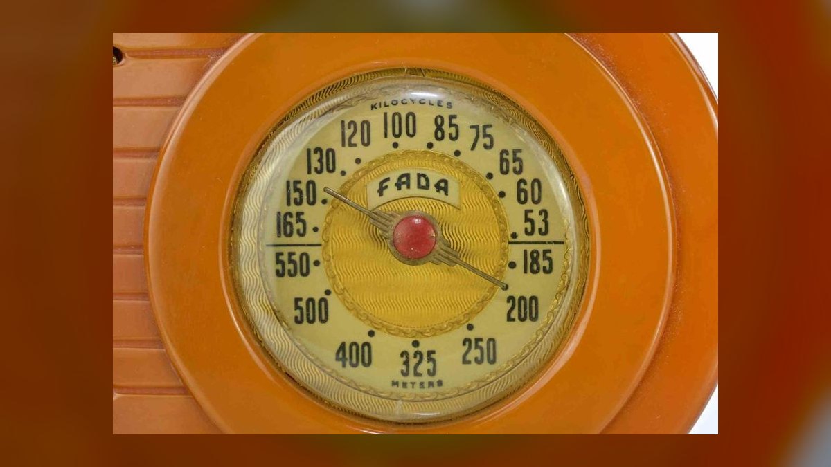 The 10 Best Vintage Bakelite Radios to Collect in 2027 — figure 1