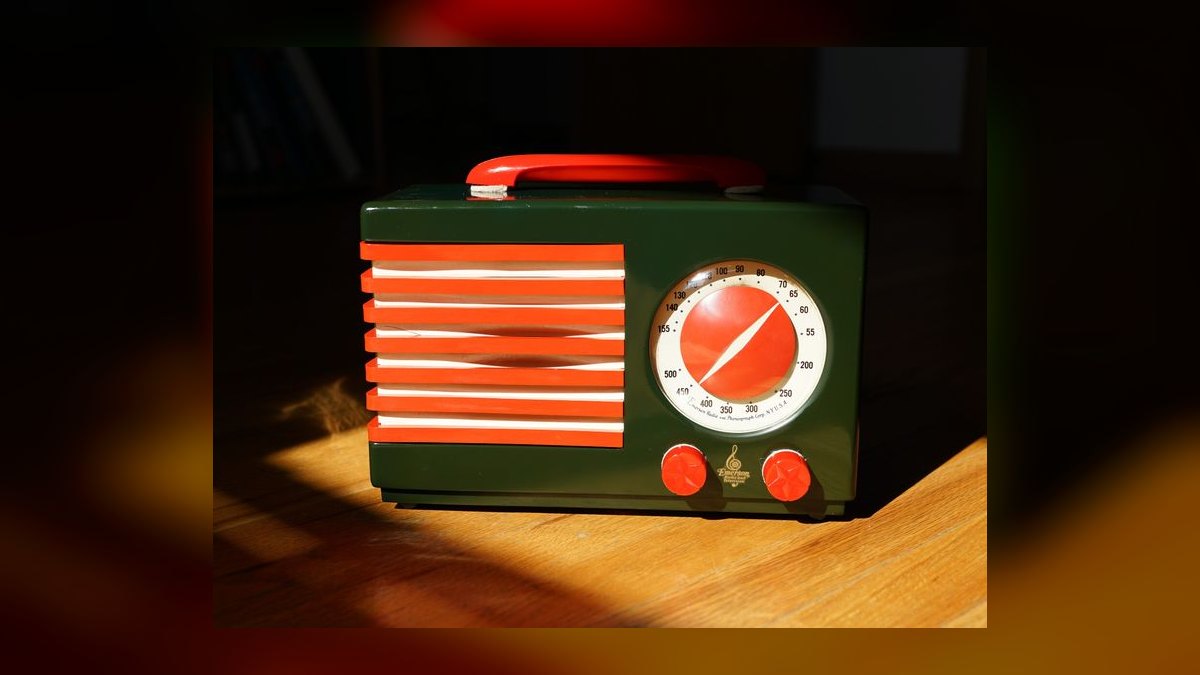 The 10 Best Vintage Bakelite Radios to Collect in 2027 — figure 2