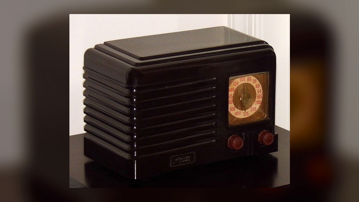 The 10 Best Vintage Bakelite Radios to Collect in 2027 — figure 6