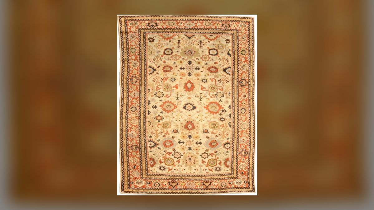 The 10 Best Antique Persian Rugs to Collect in 2027 — figure 3