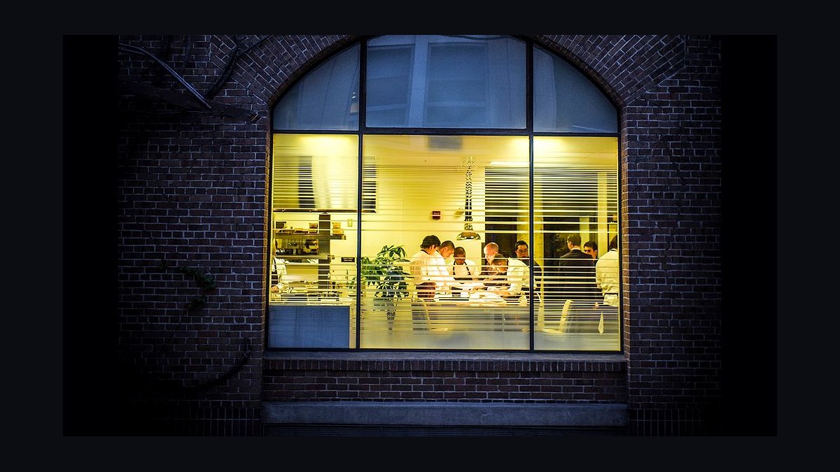Top 10 Places to Dine in America in 2027 — figure 7
