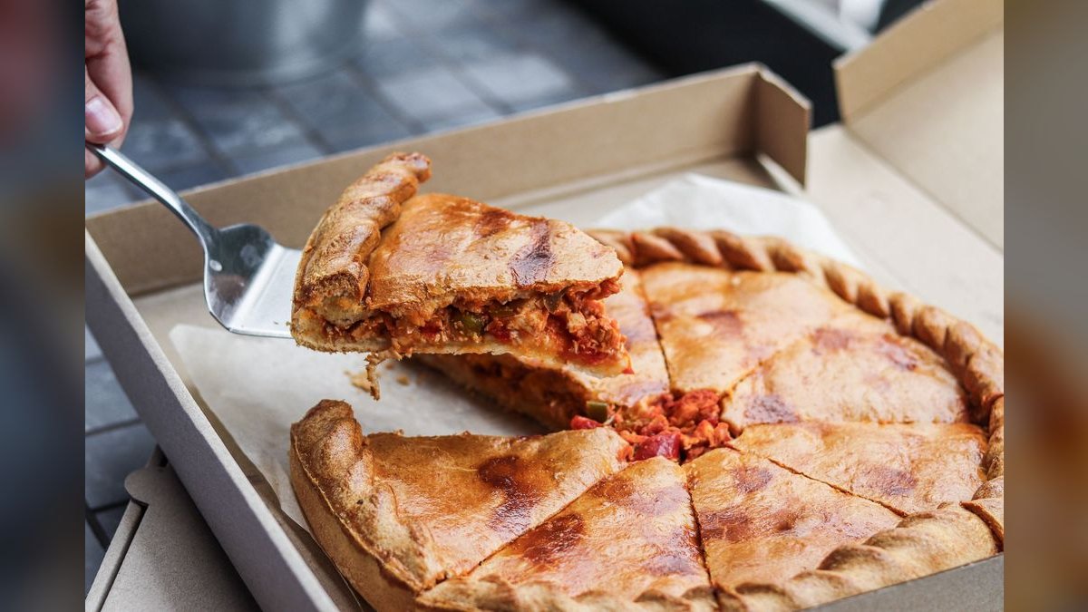 Top 10 Deep Dish Pizza Spots in Chicago
