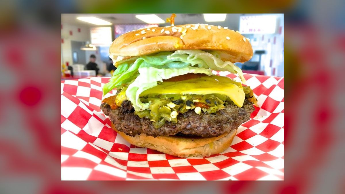 Top 10 Places to Dine in Albuquerque for Green Chile Cheeseburgers in 2027