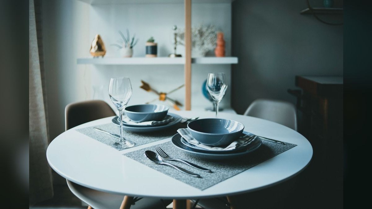 What should you know before investing in Dining in 2027 — figure 4