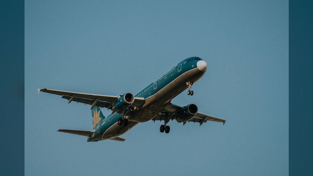 My Thoughts: Top 10 Airline Revenue per Available Seat Mile and Load Factor Metrics — figure 2