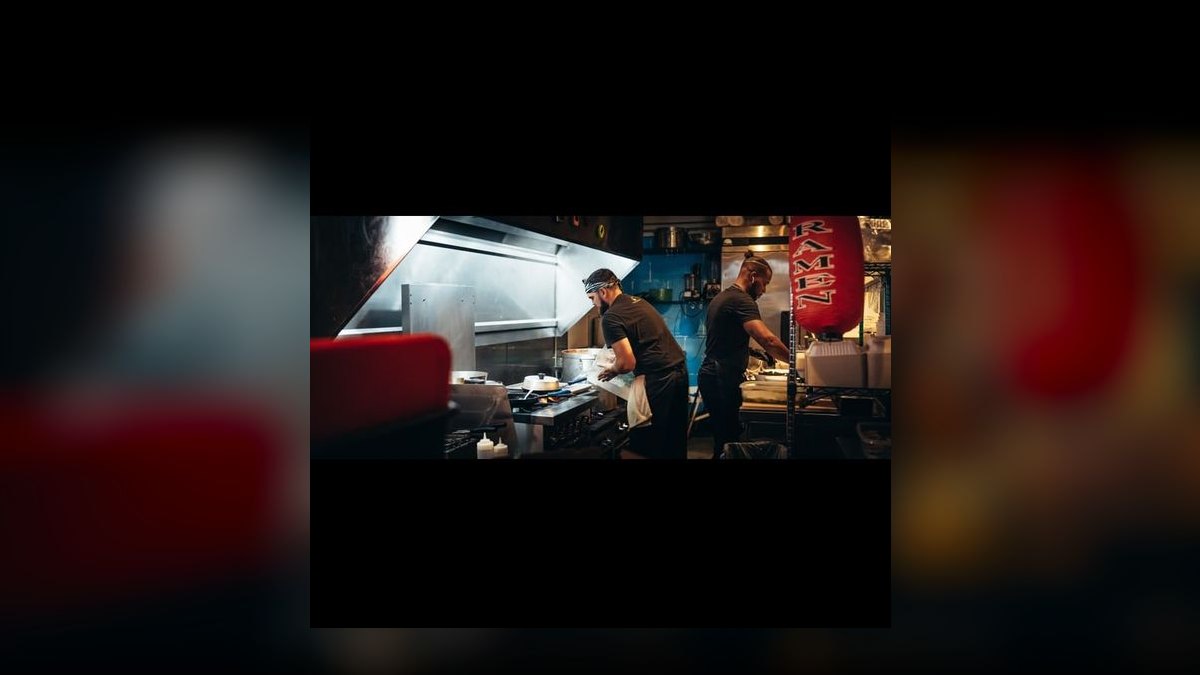 Should I open or buy a GarageExperts franchise in 2027 — figure 8
