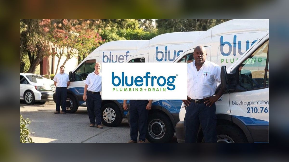 Should I open or buy a bluefrog Plumbing + Drain franchise in 2027 — figure 2