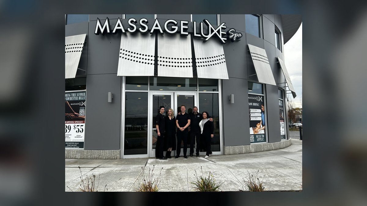 Should I open or buy a MassageLuXe franchise in 2027 — figure 1