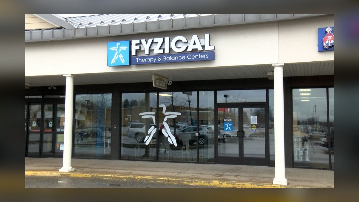 Should I open or buy a FYZICAL Therapy & Balance Centers franchise in 2027 — figure 1