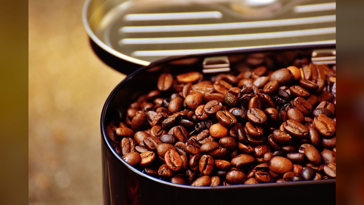 Should I open or buy a The Coffee Bean & Tea Leaf franchise in 2027?